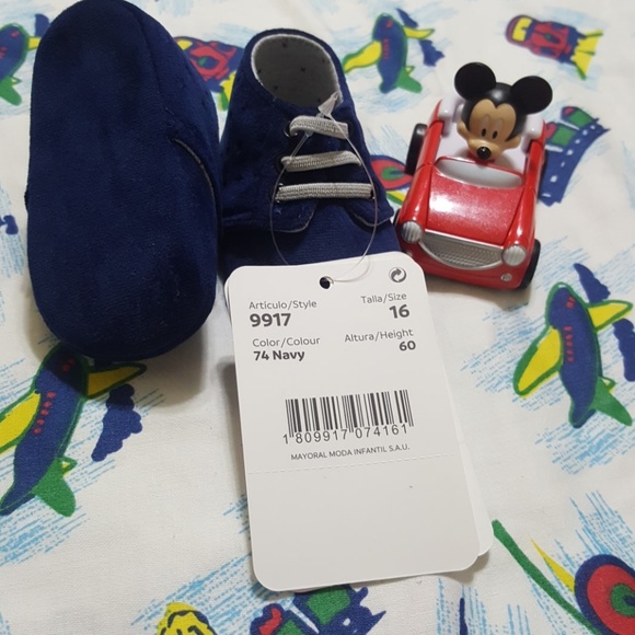 baby shoes. NEW WITH TAGS. - Picture 2 of 7